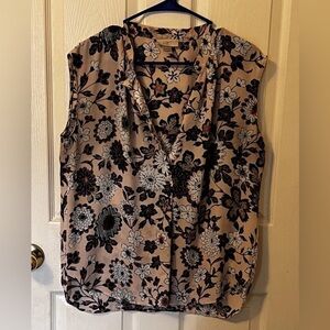 EUC Loft Womens Blouse Medium Floral Top pullover stretch graphic MUTILCOLOR